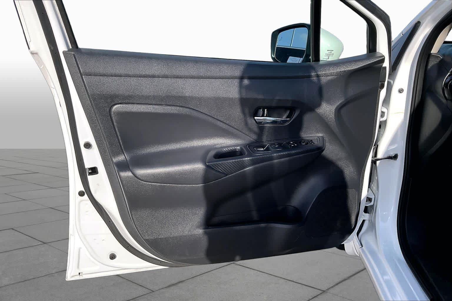 Used 2024 Nissan Versa SV w/ Trunk Package FWD image 21