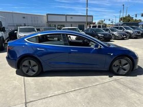 Used 2019 Tesla Model 3 Mid Range RWD image 4