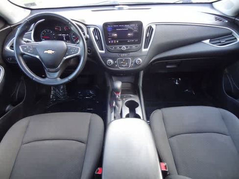 Used 2021 Chevrolet Malibu RS FWD image 12