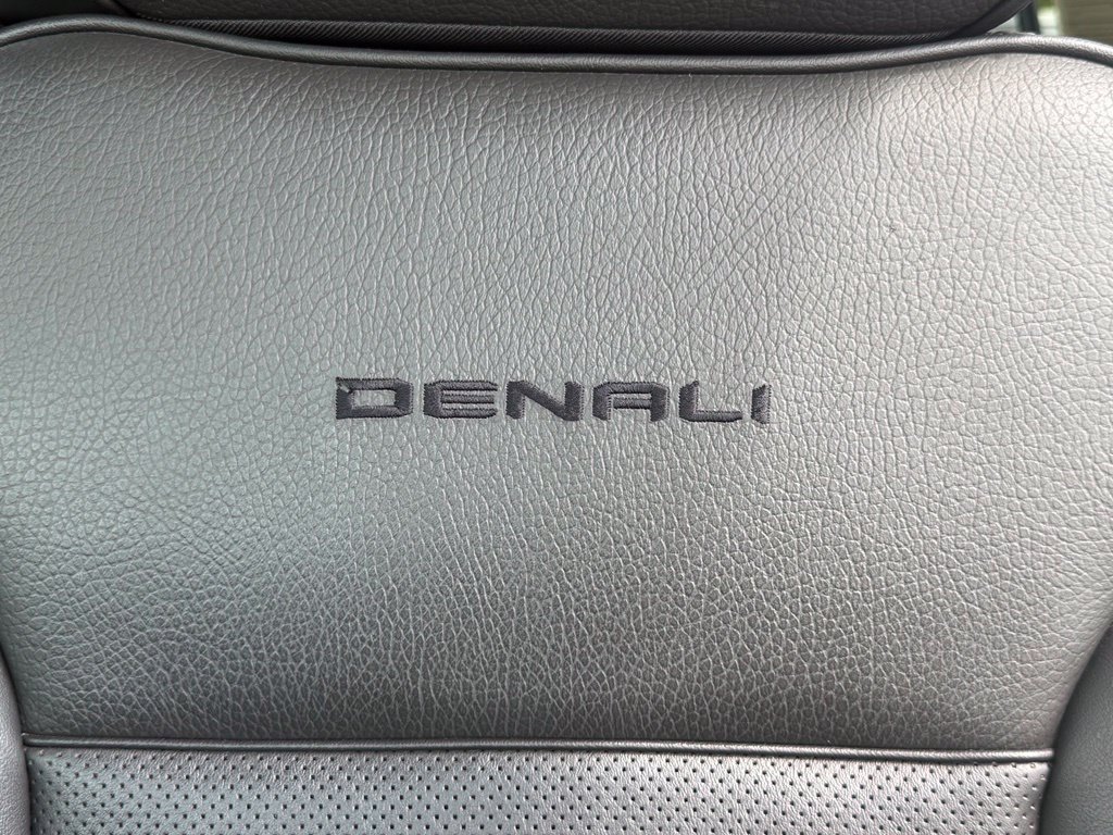 Used 2021 GMC Yukon Denali AWD/4WD image 20