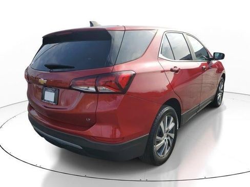 Used 2023 Chevrolet Equinox LT image 3