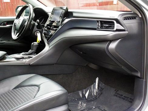 Used 2024 Toyota Camry SE FWD image 40