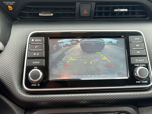 Used 2022 Nissan Kicks S FWD image 13