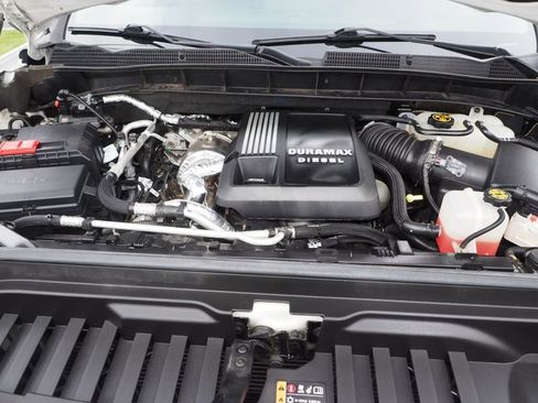 Used 2022 GMC Sierra 1500 Elevation w/ Driver Alert Package I AWD/4WD image 11