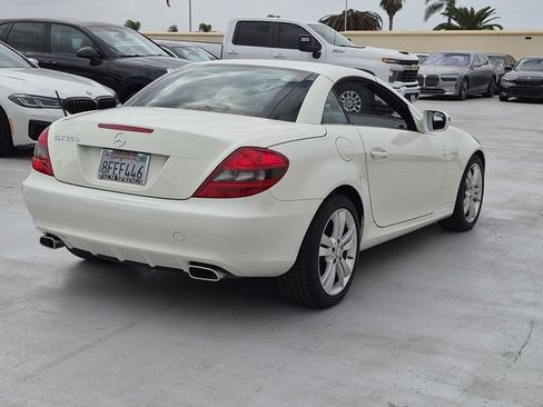 Used 2010 Mercedes-Benz SLK 300 image 5