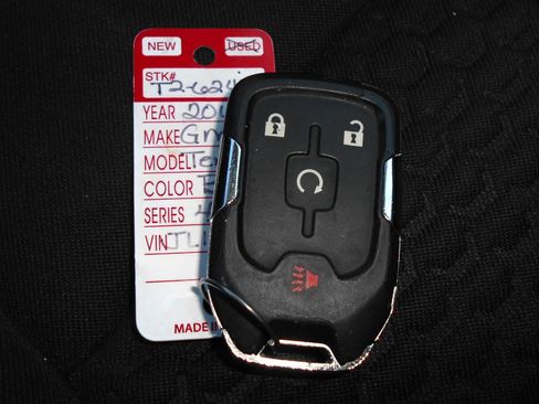 Used 2018 GMC Terrain SLE w/ Driver Convenience Package FWD image 9