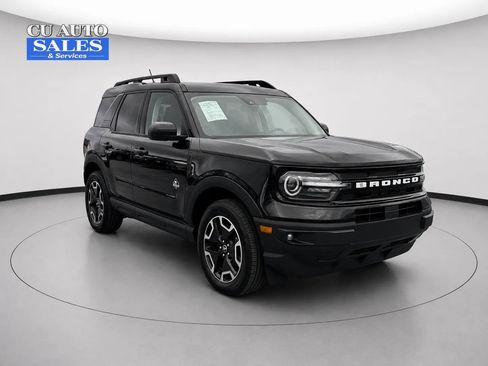 Used 2023 Ford Bronco Sport Outer Banks w/ Tech Package AWD/4WD image 3