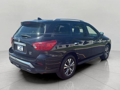 Used 2019 Nissan Pathfinder SV AWD/4WD image 4