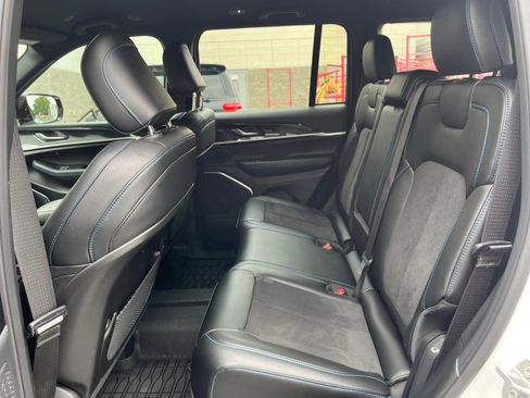 New 2025 Jeep Grand Cherokee Trailhawk AWD/4WD image 25
