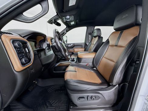 Used 2022 Chevrolet Silverado 3500 High Country w/ Z71 Off-Road Package image 22