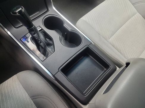 Used 2016 Toyota Camry LE w/ Four Season Floor Mat Package FWD image 26