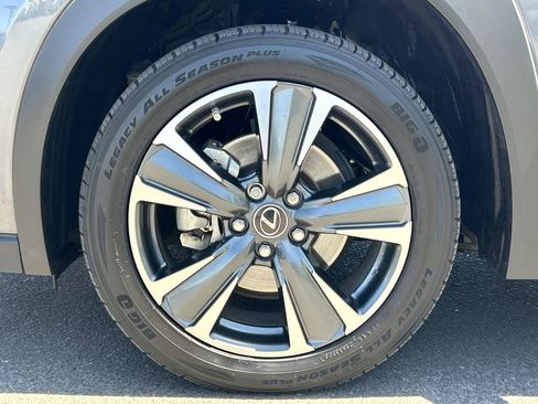Used 2022 Lexus UX 250h w/ Accessory Package (Z1) AWD/4WD image 32