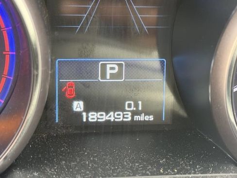 Used 2015 Subaru Outback 2.5i Limited AWD/4WD image 9