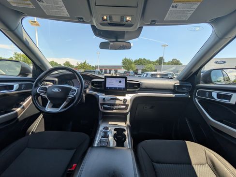 Certified 2023 Ford Explorer XLT AWD/4WD image 19