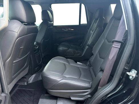 Used 2017 Cadillac Escalade Premium Luxury RWD image 10