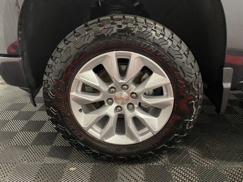 Used 2023 Chevrolet Silverado 1500 Custom AWD/4WD image 10