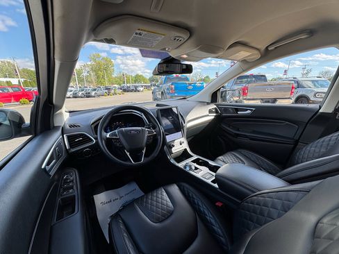 Used 2023 Ford Edge Titanium AWD/4WD image 21