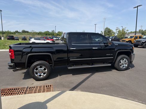 Used 2019 GMC Sierra 2500 SLT AWD/4WD image 10