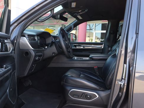 Used 2022 Jeep Wagoneer Series I w/ Rear Seat Video Group 1 AWD/4WD image 6