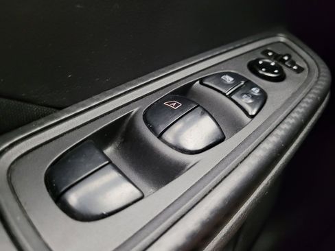 Used 2021 Nissan Versa SV image 27