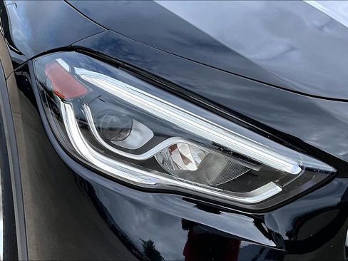 Used 2021 Mercedes-Benz GLA 250 4MATIC w/ Premium Package image 27