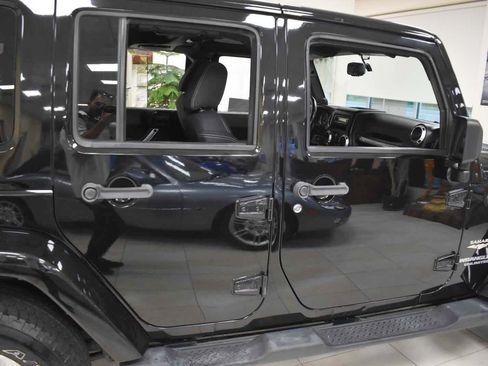 Used 2013 Jeep Wrangler Unlimited Sahara w/ Connectivity Group AWD/4WD image 58