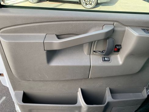 Used 2024 Chevrolet Express 3500 LT w/ LT Preferred Equipment Group image 20