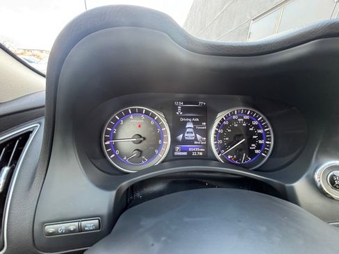 Used 2016 INFINITI Q50 3.0t Premium w/ Driver Assistance Package image 18