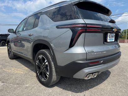 New 2027 Chevrolet Traverse LT w/ Sun and Wheel Package
