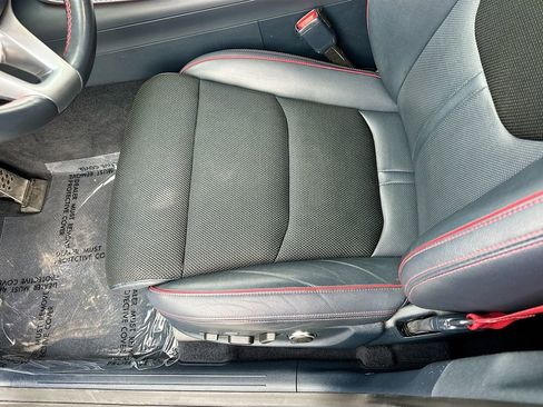 Used 2023 Genesis GV70 2.5T w/ Sport Prestige Package image 20