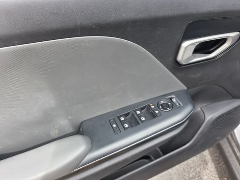 Used 2025 Kia K4 FWD image 16