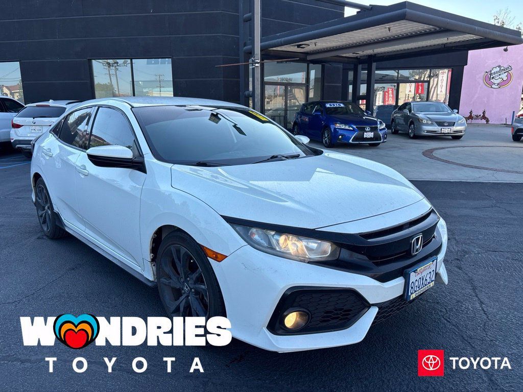 Used 2017 Honda Civic Sport image 1