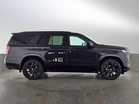 Used 2023 Chevrolet Tahoe RST AWD/4WD image 2