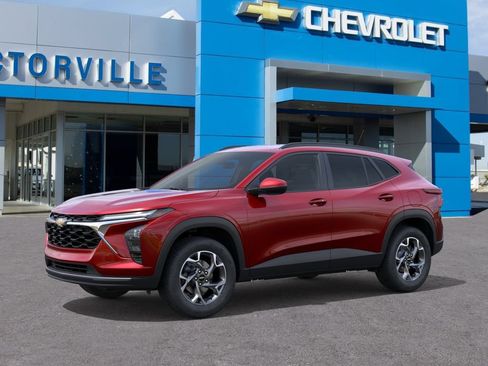 New 2026 Chevrolet Trax LT w/ Driver Confidence Package FWD image 2