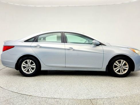 Used 2013 Hyundai Sonata GLS w/ Popular Equipment Pkg FWD image 4