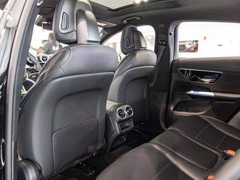 Used 2026 Mercedes-Benz GLC 300 4MATIC image 30