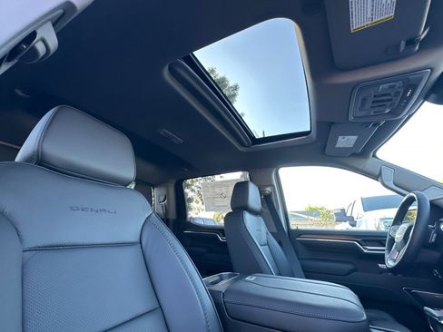 New 2026 GMC Sierra 1500 Denali w/ Technology Package AWD/4WD image 15