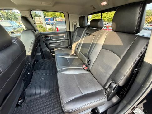 Used 2014 RAM 2500 Laramie w/ Black Appearance Group AWD/4WD image 9