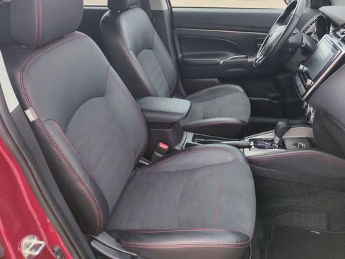 Used 2025 Mitsubishi Outlander Sport SE AWD/4WD image 26