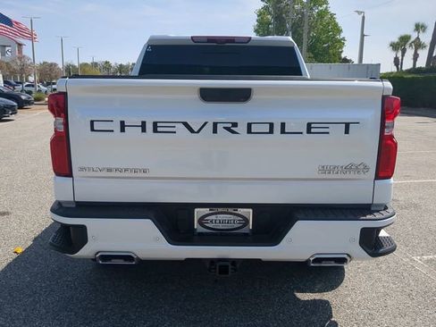 Used 2024 Chevrolet Silverado 1500 High Country w/ Technology Package image 5