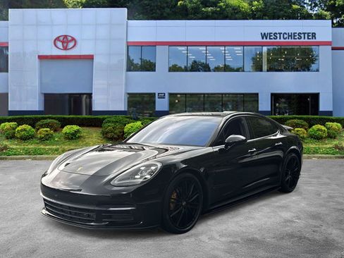 Used 2018 Porsche Panamera 4 AWD/4WD image 4