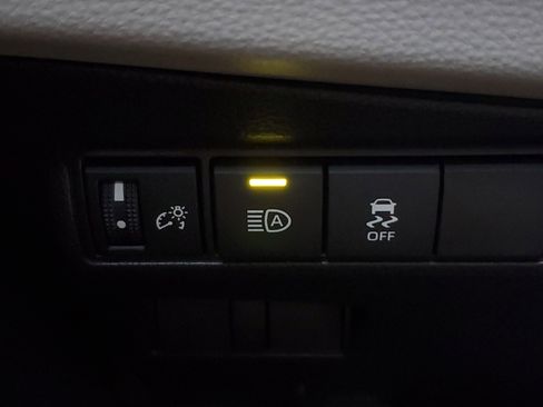 New 2026 Toyota Corolla Cross L image 30