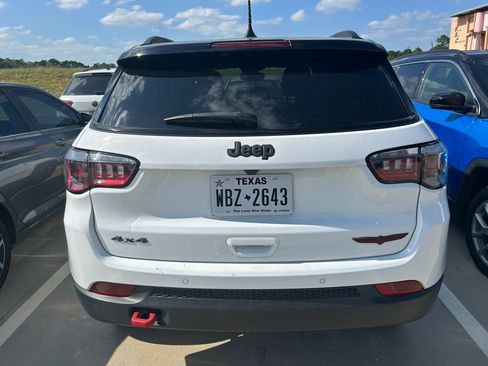 Used 2025 Jeep Compass Limited AWD/4WD image 8