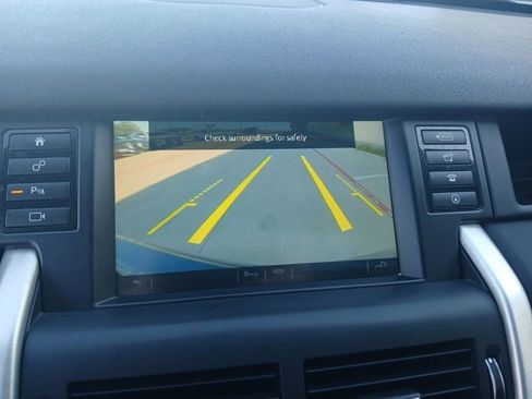 Used 2016 Land Rover Discovery Sport HSE image 30