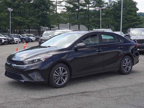 Used 2023 Kia Forte LXS FWD image 6