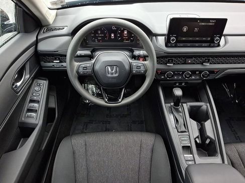 Certified 2025 Honda Accord SE image 11