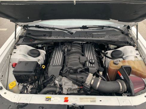 Used 2014 Dodge Challenger SRT8 image 30