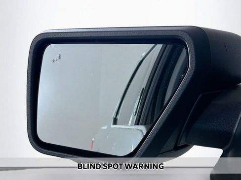 Used 2023 Ford F150 Lightning XLT image 5