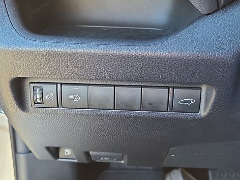 Certified 2021 Toyota RAV4 XSE w/ Carpet Mat Package (TMS) image 26