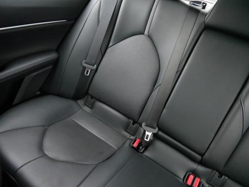 Certified 2022 Toyota Camry XSE image 12